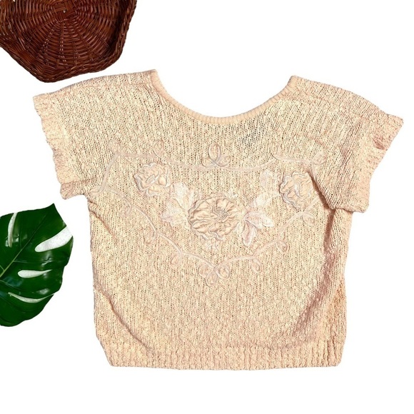 Vintage Yarn Works Pastel Peach Yarn Works Short Sleeve Floral Detailed Sweater - Picture 2 of 14